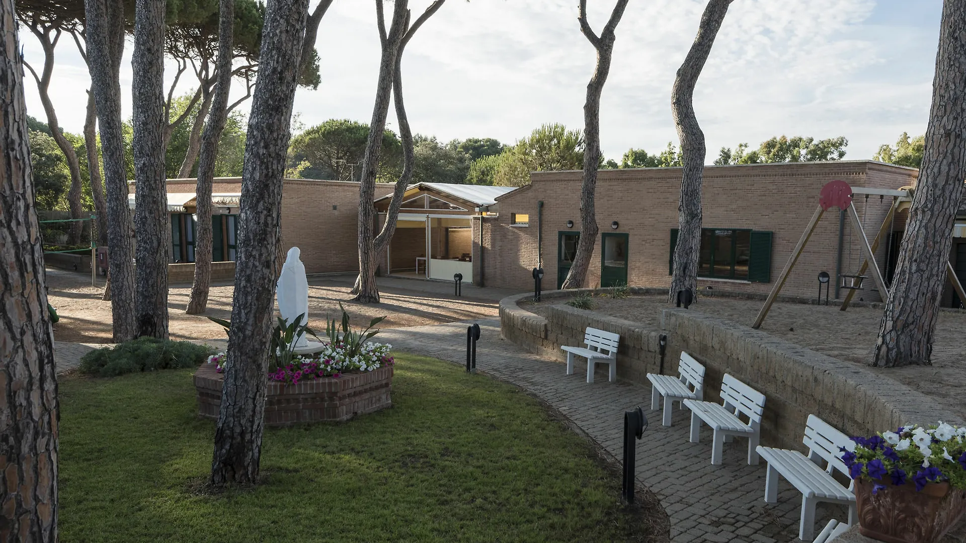 La Madonnina Village Resort Follonica 3*,