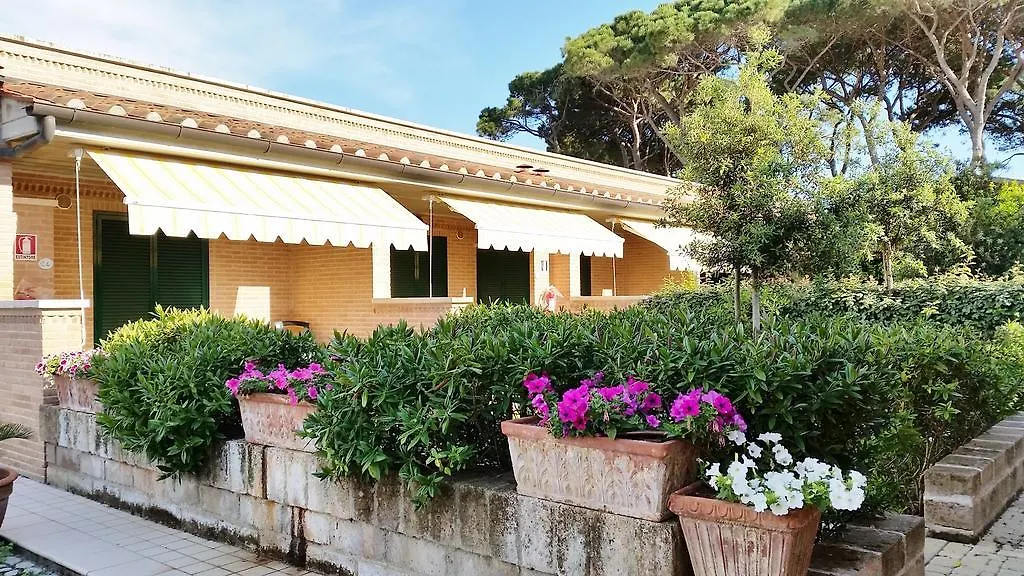 La Madonnina Village Resort Follonica 3*,  Italia